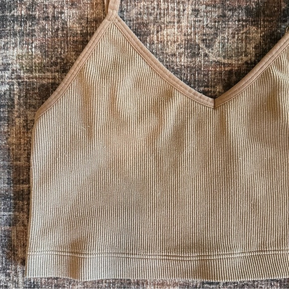 Abercrombie & Fitch Ribbed Tan Crop Top | Women’s S - Picture 3 of 5